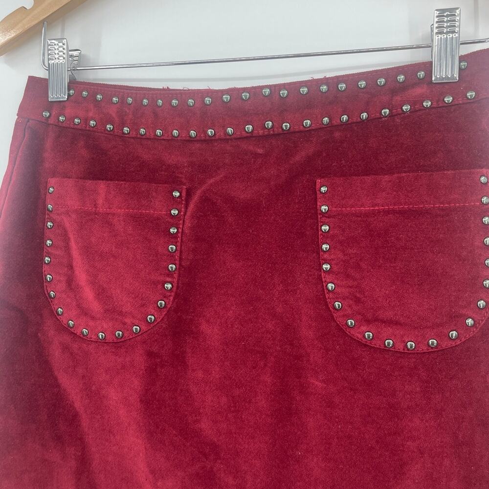 Mossimo Y2K Burgundy Faux Suede Mini Skirt Sz 2 Studs Rocker Grunge Indie Sleaze - Picture 3 of 9